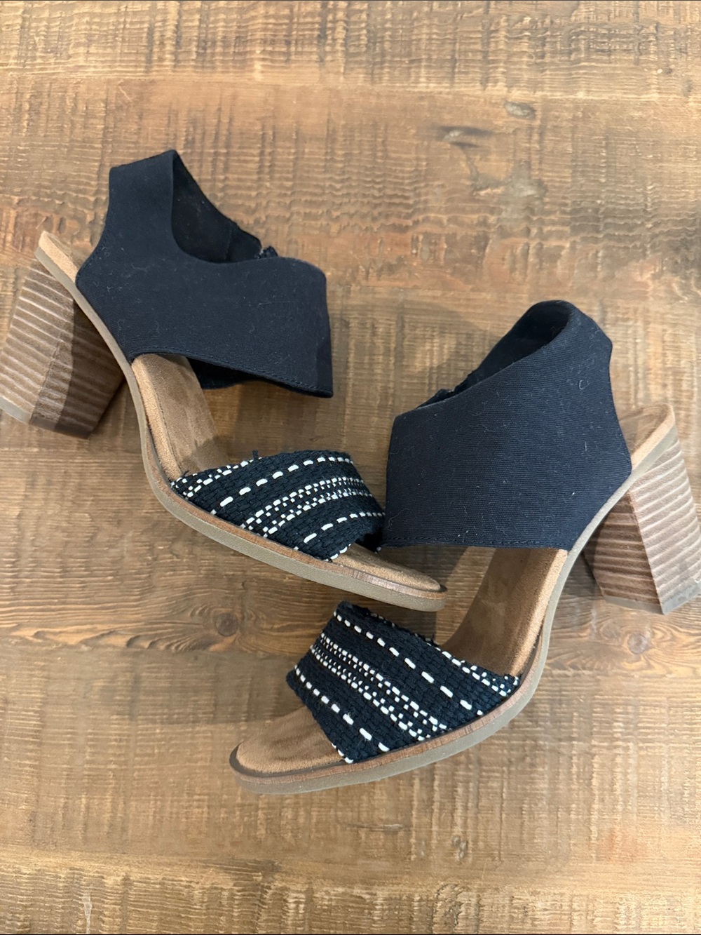 TOMS Majorca Cutout Sandal Size 9